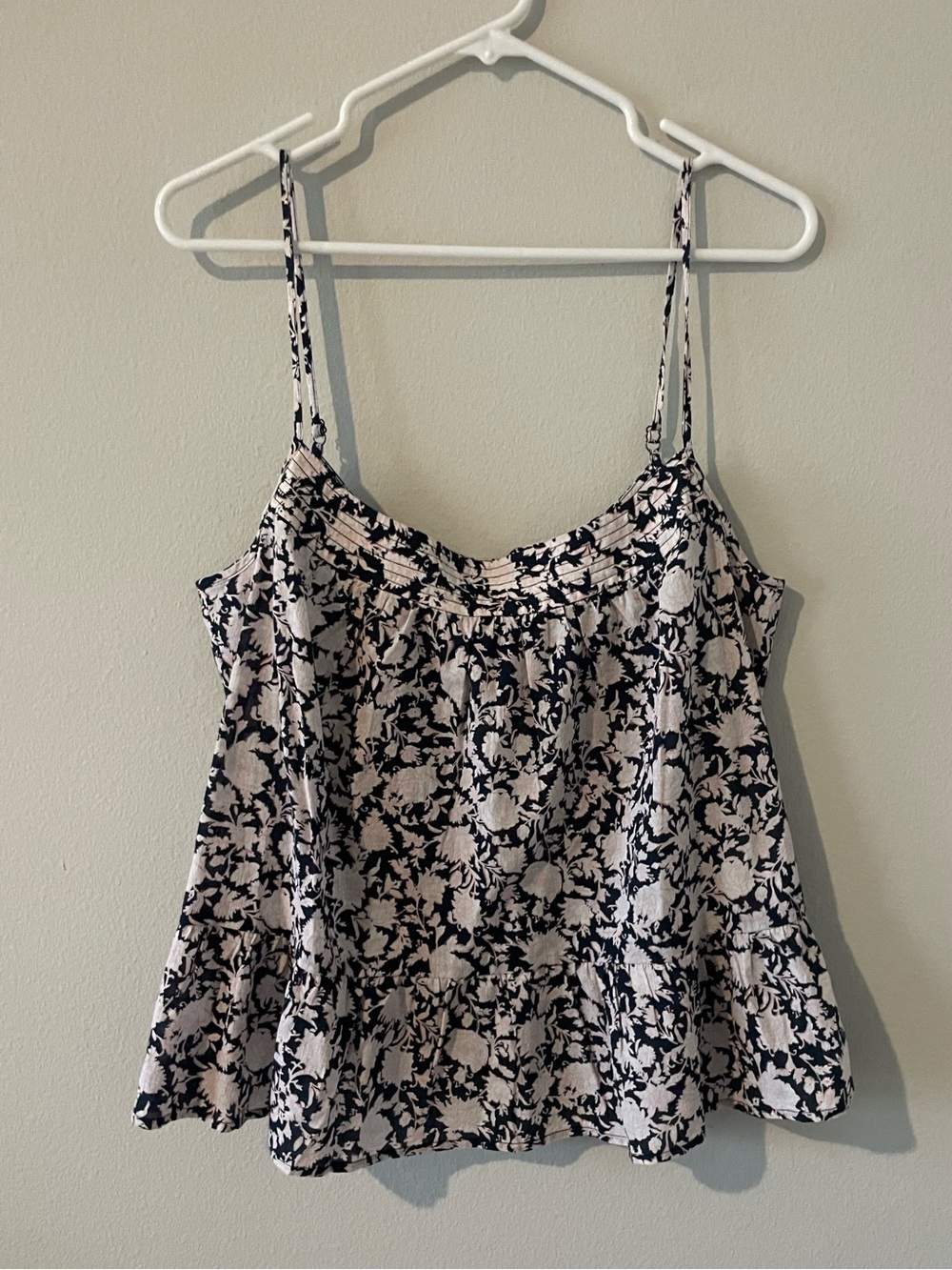 Vacation/ resort J. Crew cotton Floral Spaghetti Strap Tank Top- M